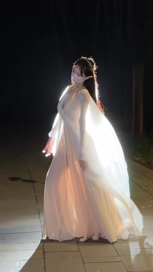 “这一次由我做你的棋子，看我为你杀下这一局”#前尘应念#古典舞#氛围感