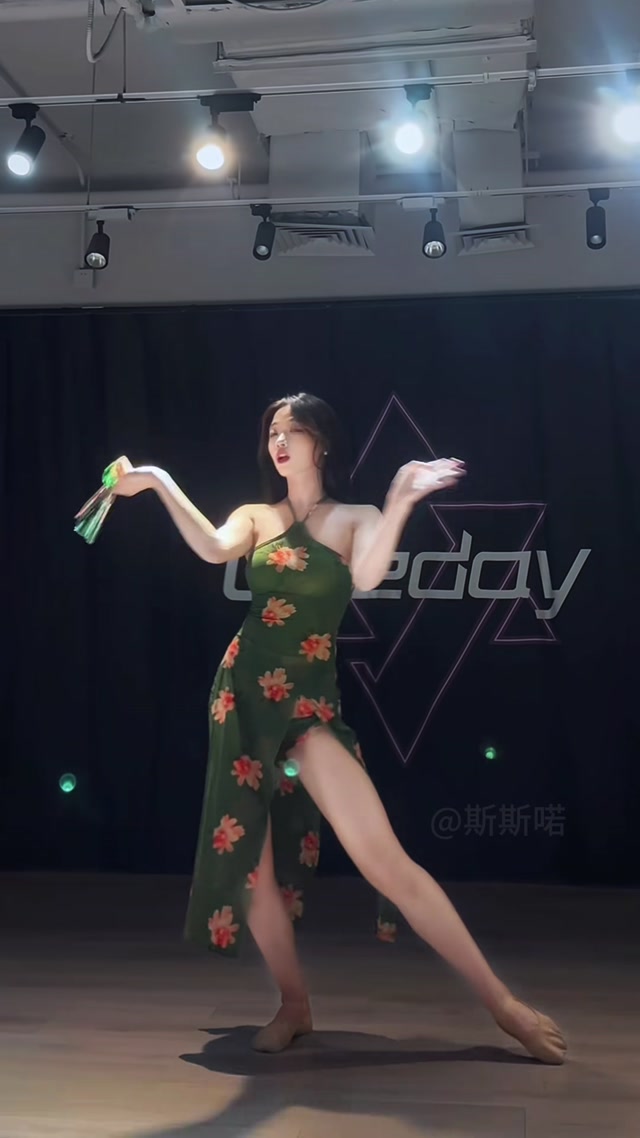 温柔的古风爵士 #翻跳 #阿苏 #佳翌编舞 #古风爵士